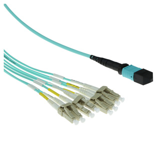 RL7821 ACT 1 meter Multimode 50/125 OM3 fanout patchcable 1 X MTP female - 4 X LC duplex 8 vezels